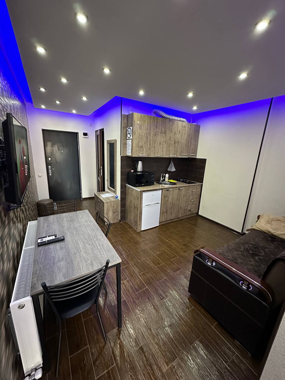 One-Bedroom Apartment Near the Sea photo 3 of 6