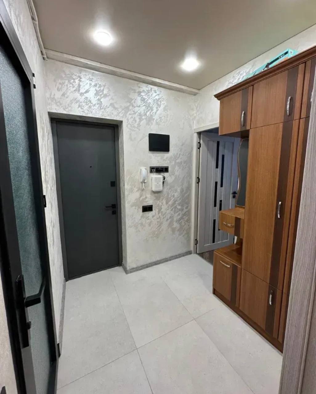 Cozy Furnished 2-Bedroom Apartment in Arabkir photo 6 of 8