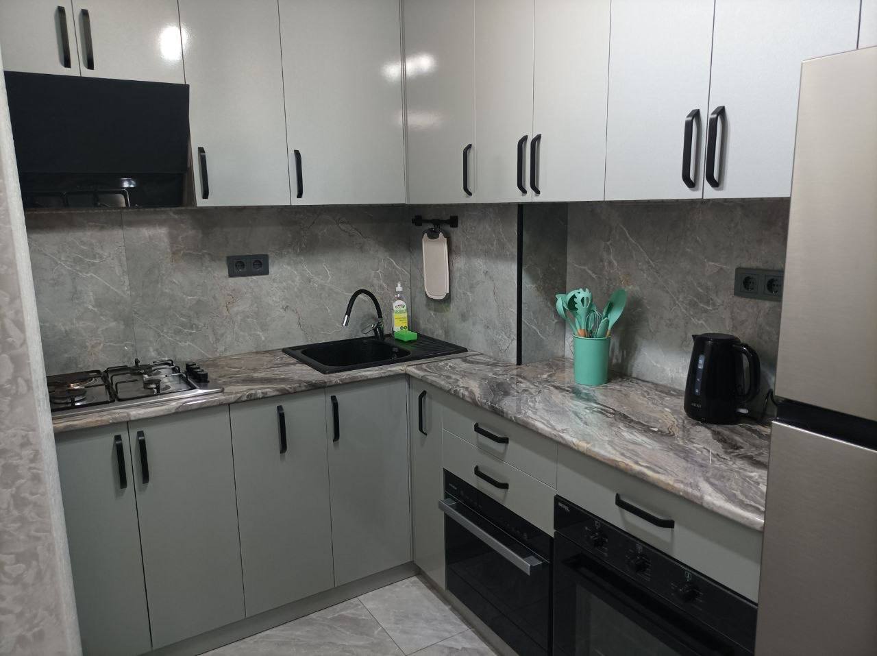 2-Bedroom Apartment for Rent in Batumi photo 1 of 8