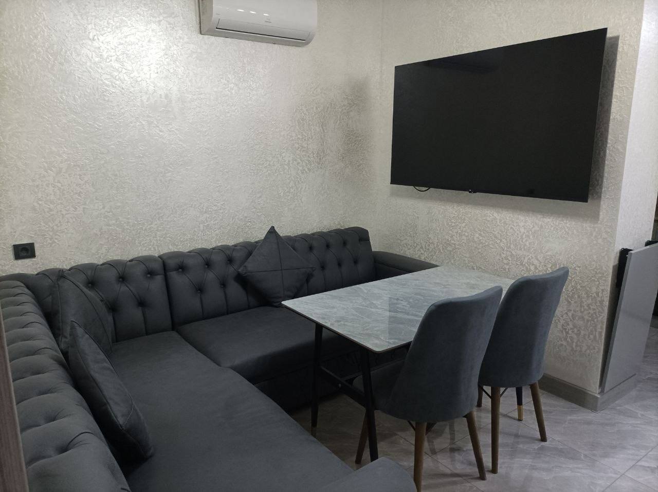 2-Bedroom Apartment for Rent in Batumi photo 2 of 8