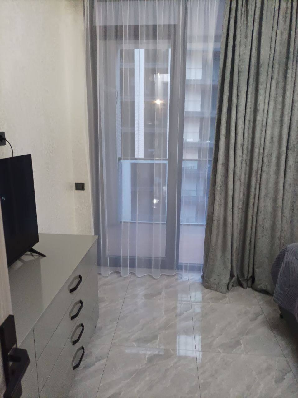 2-Bedroom Apartment for Rent in Batumi photo 4 of 8