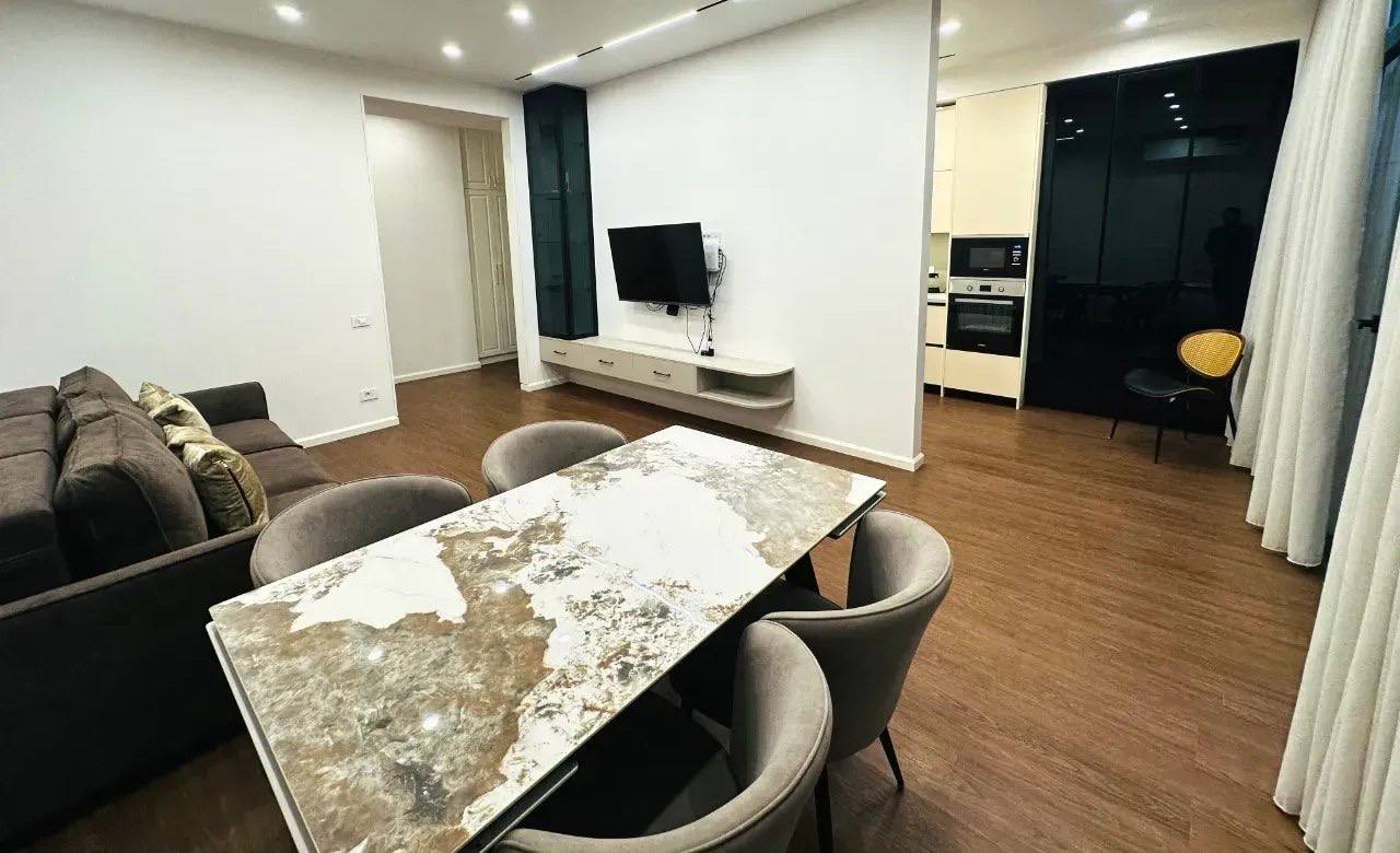 Furnished 3-Bedroom Apartment in Davtashen photo 2 of 8