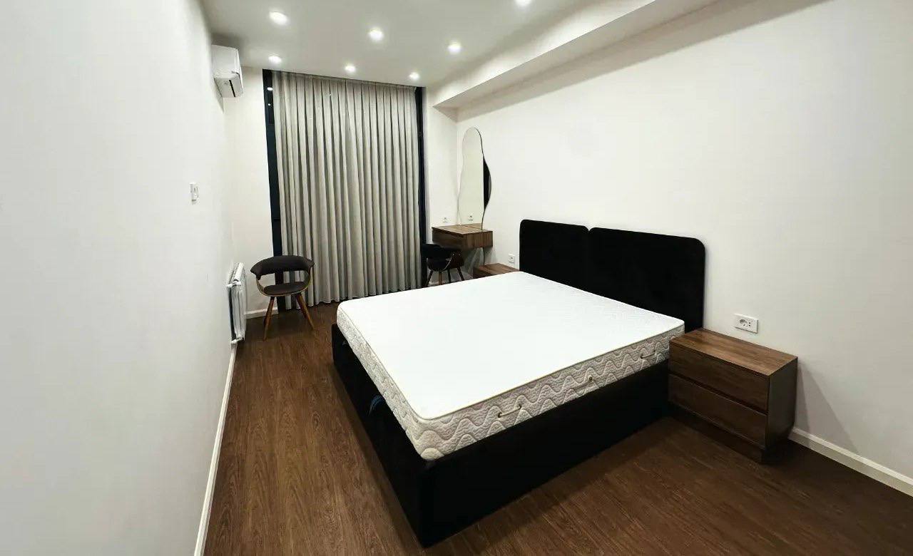 Furnished 3-Bedroom Apartment in Davtashen photo 6 of 8