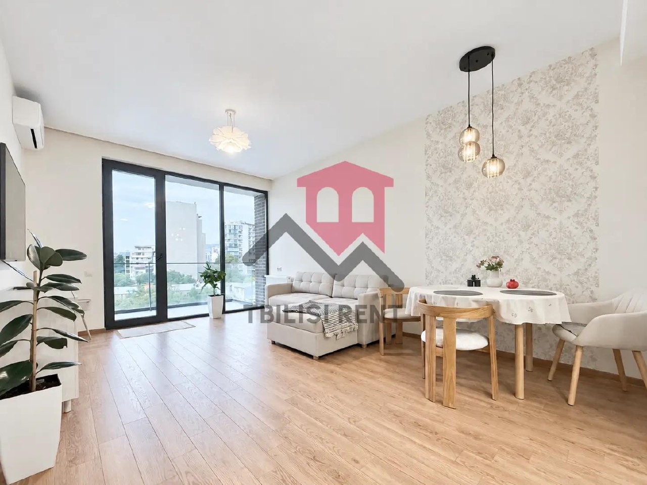 1-Bedroom Apartment in Ortachala photo 2 of 8