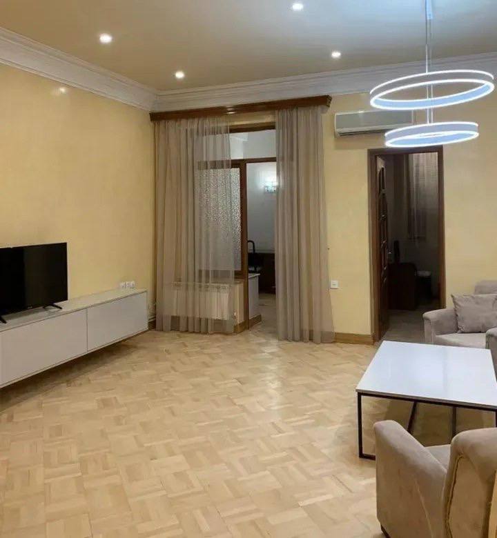 Furnished 3-Bedroom Apartment in Kentron photo 2 of 8