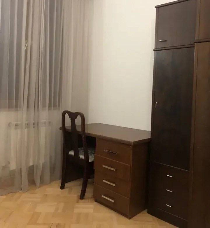 Furnished 3-Bedroom Apartment in Kentron photo 8 of 8