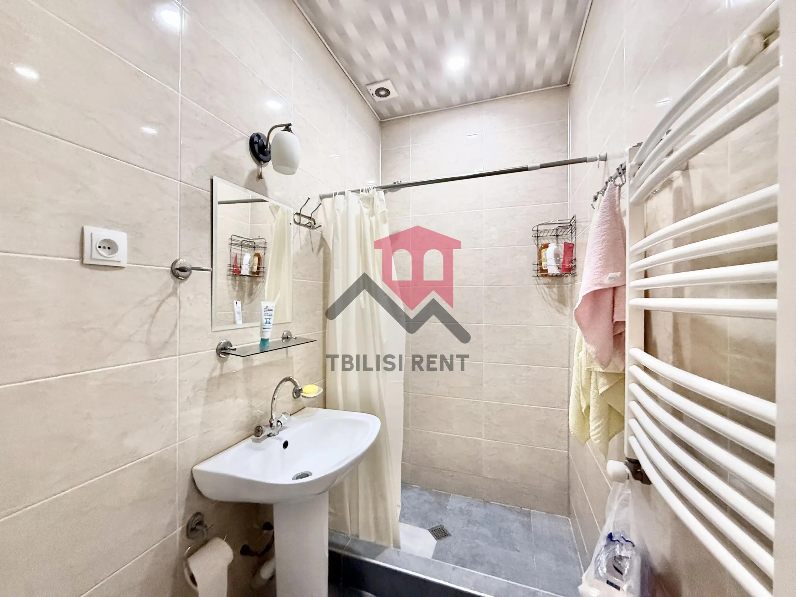 One-Bedroom Apartment in Isani photo 8 of 8