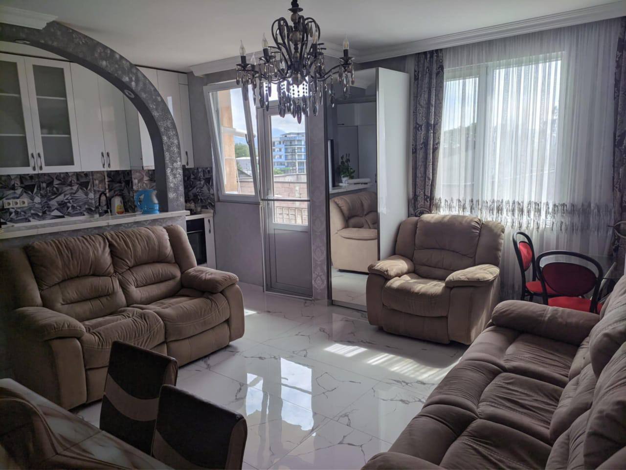 Three-Bedroom Apartment for Rent in Batumi photo 7 of 8