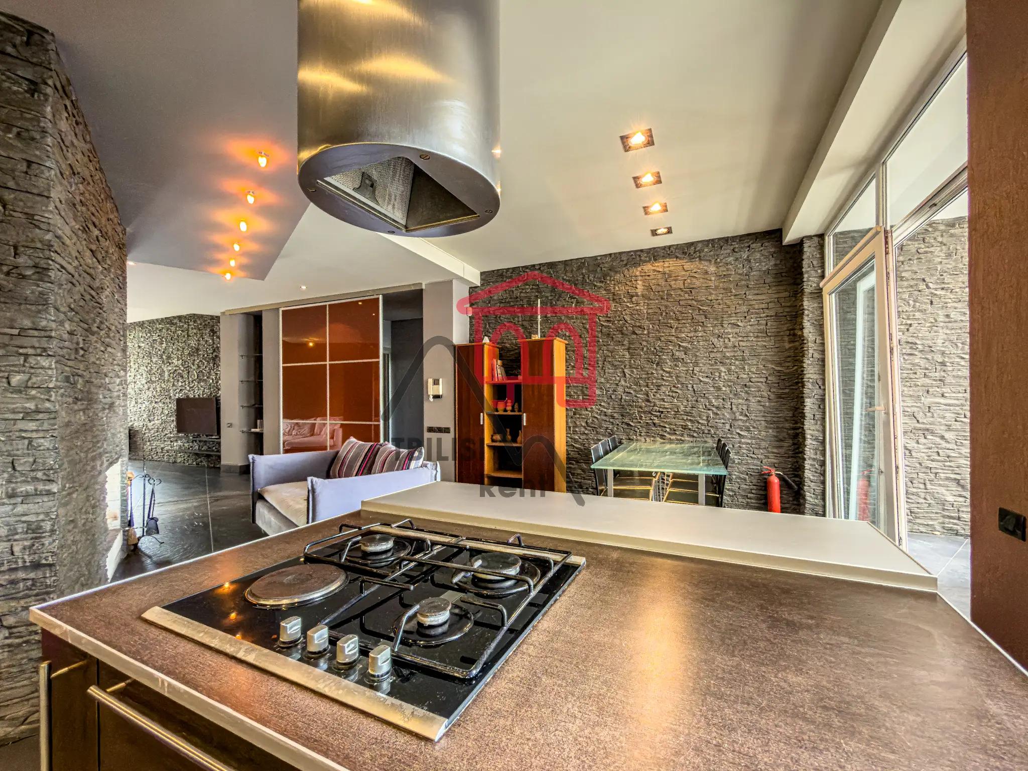 Comfortable 3-Bedroom Apartment with Fireplace in Vake photo 6 of 8