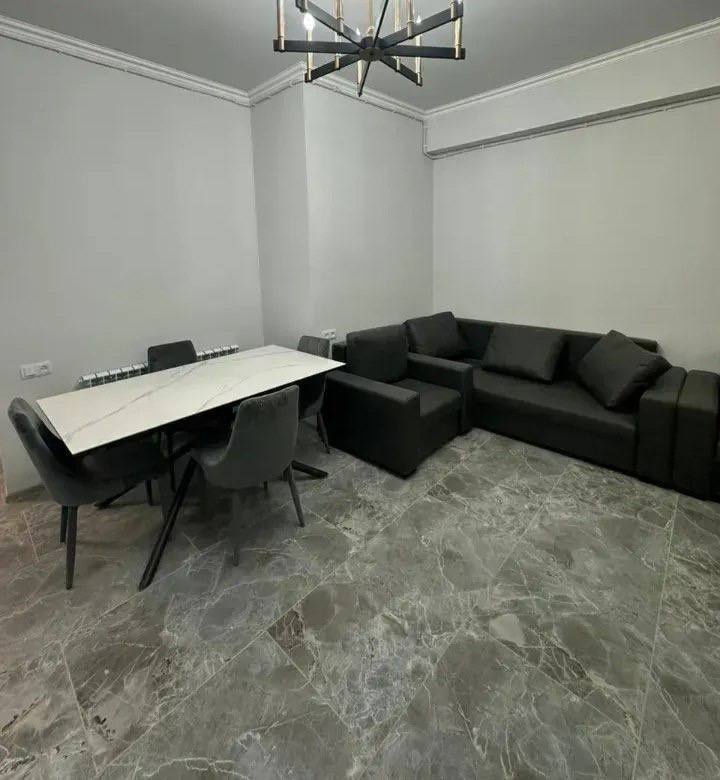Cozy 2-Bedroom Apartment in Arabkir photo 1 of 8