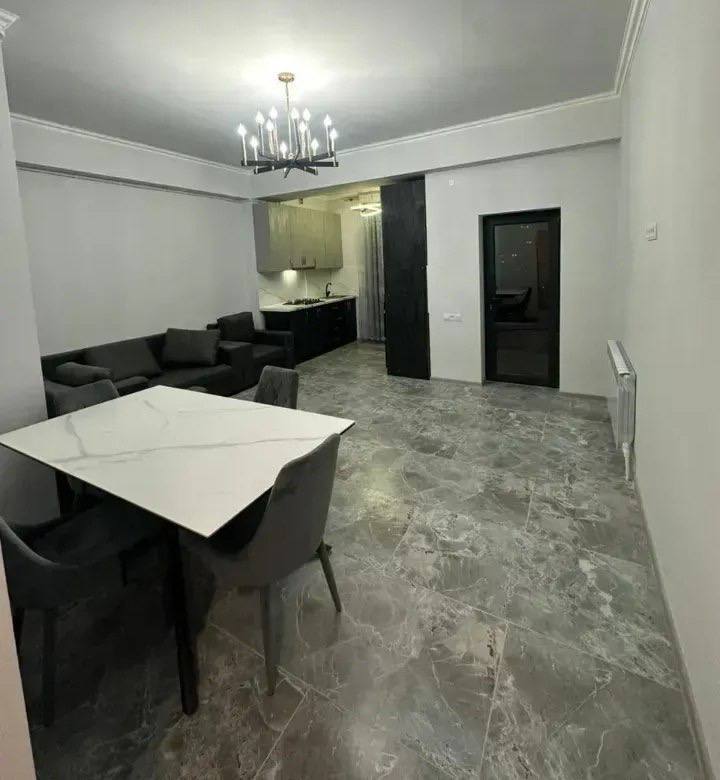 Cozy 2-Bedroom Apartment in Arabkir photo 2 of 8