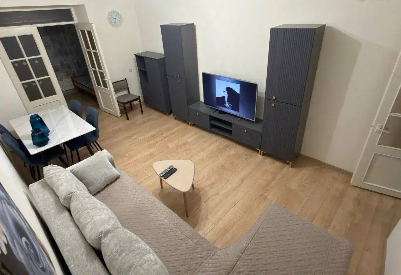 Cozy Furnished 3-Room Apartment in Arabkir photo 1 of 8