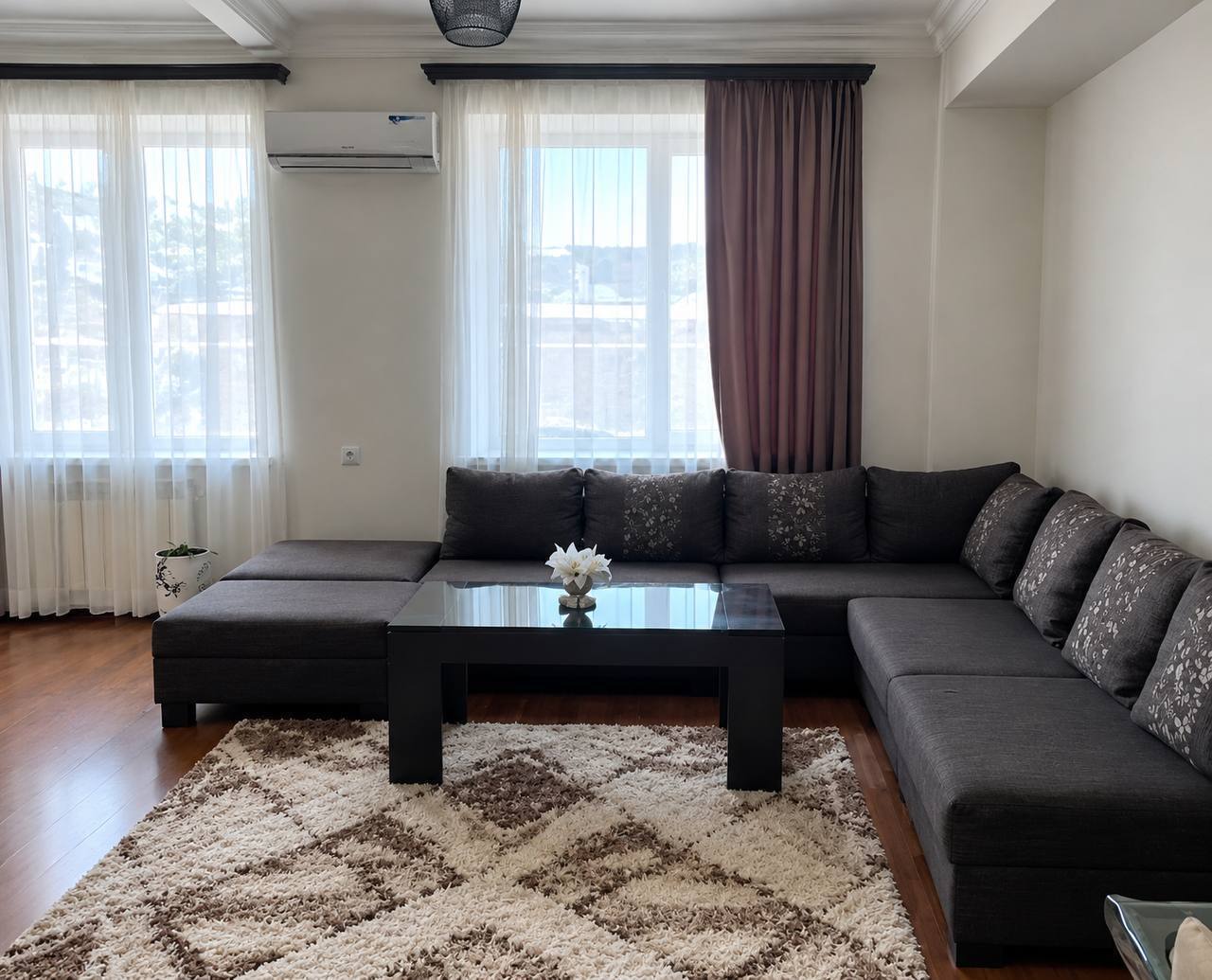 Furnished 3-Room Apartment in Yerevan photo 1 of 6