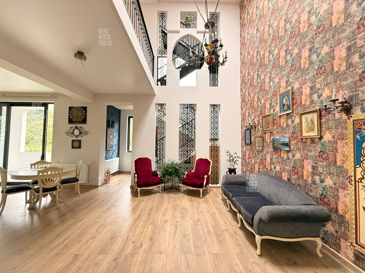 Modern 4-Bedroom House Near Lisi Lake photo 2 of 8