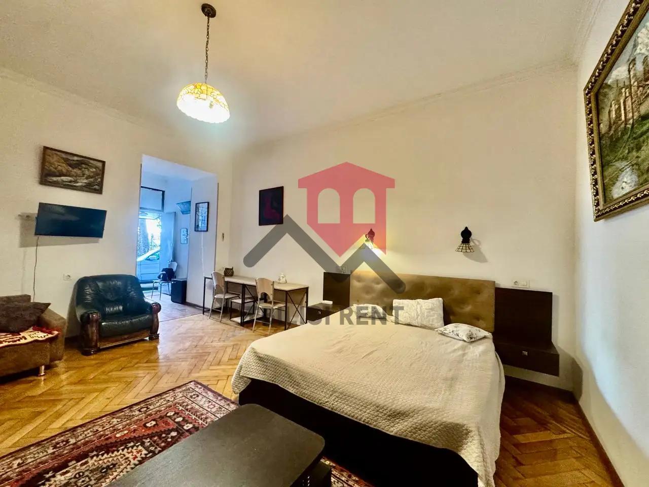 Bright Central Apartment in Tbilisi photo 3 of 6