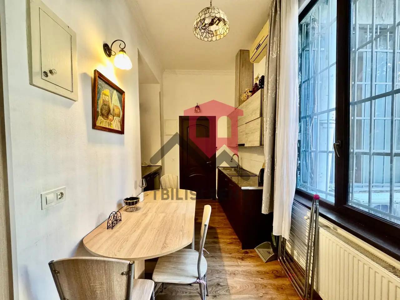 Bright Central Apartment in Tbilisi photo 4 of 6