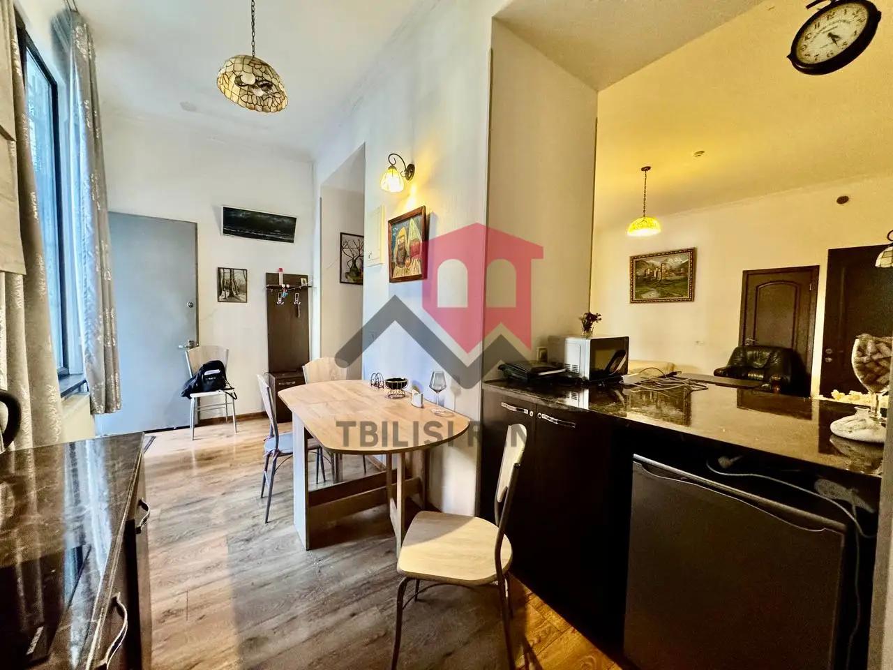 Bright Central Apartment in Tbilisi photo 5 of 6