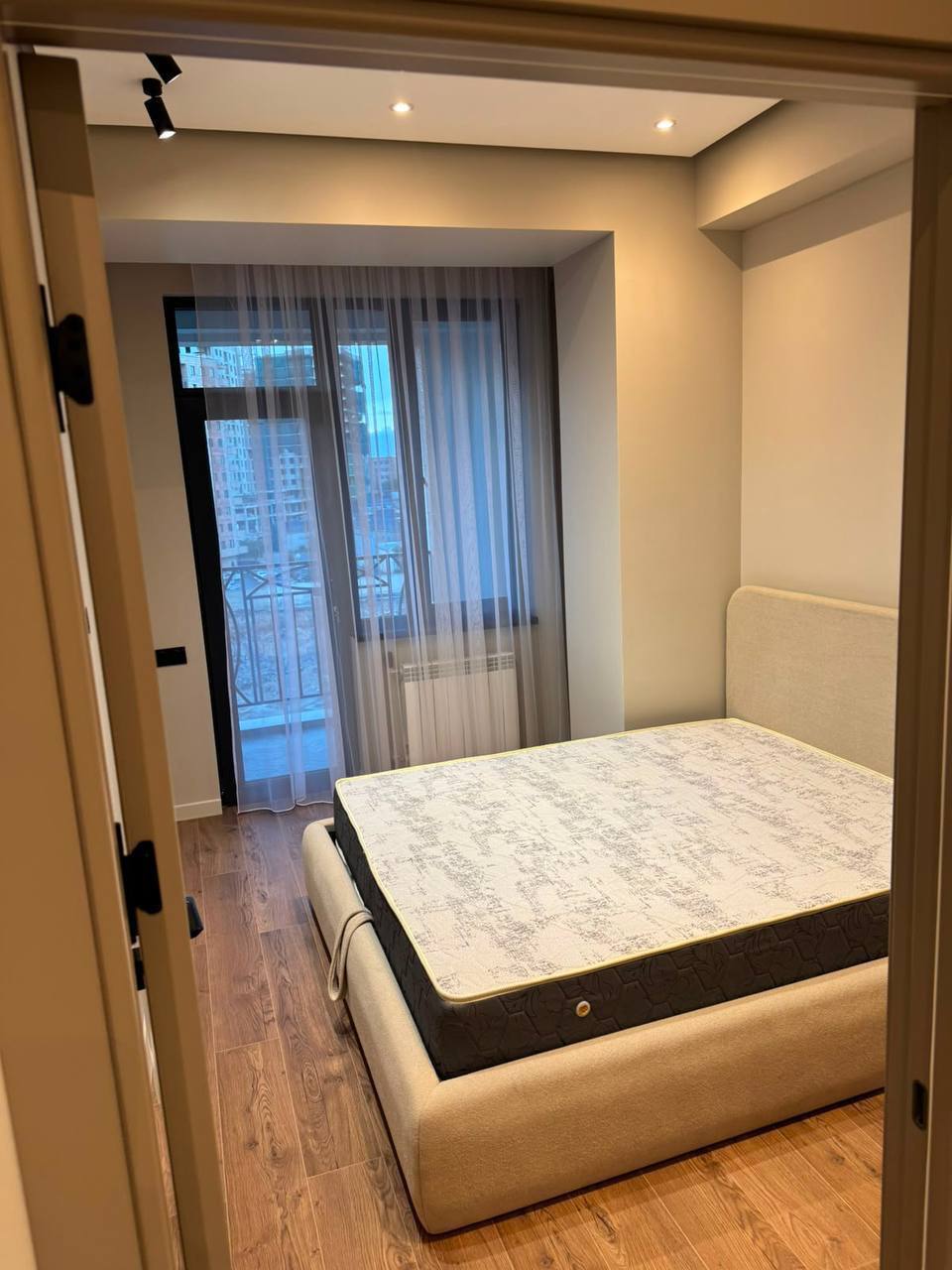 Furnished 3-Bedroom Apartment in Arabkir photo 5 of 8