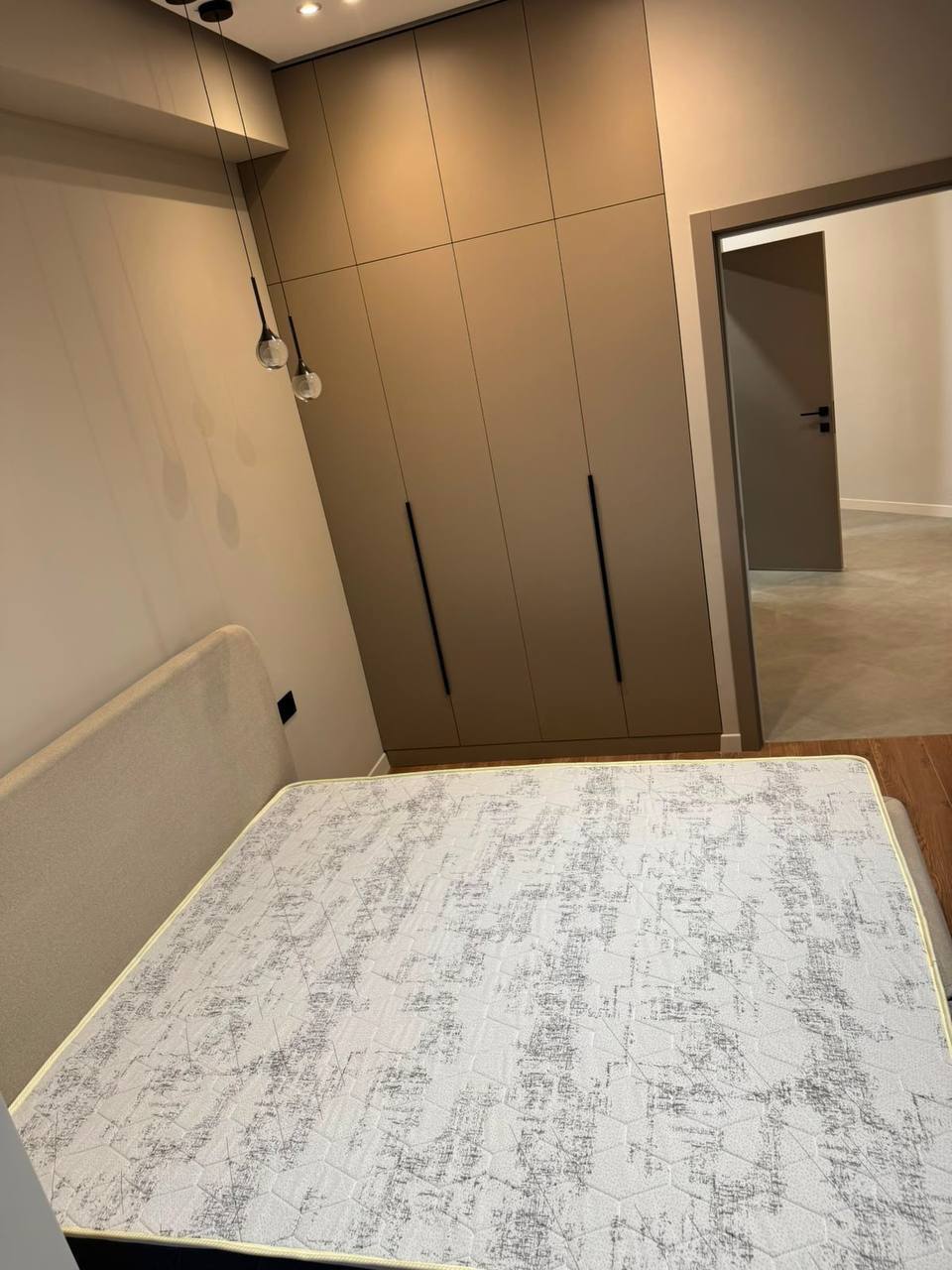Furnished 3-Bedroom Apartment in Arabkir photo 6 of 8