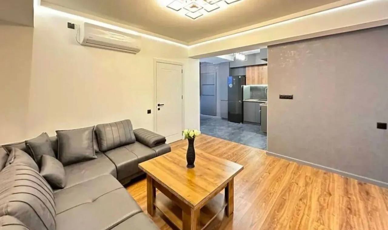 Furnished 3-Room Apartment in Kentron photo 1 of 8