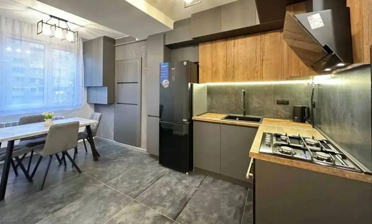 Furnished 3-Room Apartment in Kentron photo 3 of 8