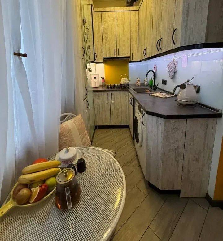Furnished 2-Bedroom Apartment in Kentron photo 3 of 8