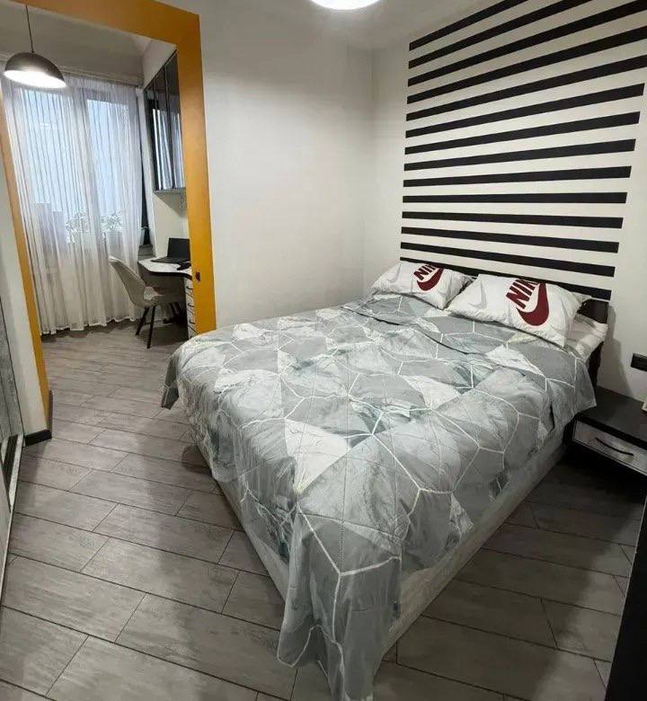 Furnished 2-Bedroom Apartment in Kentron photo 5 of 8