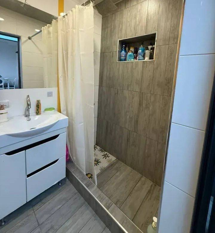 Furnished 2-Bedroom Apartment in Kentron photo 7 of 8