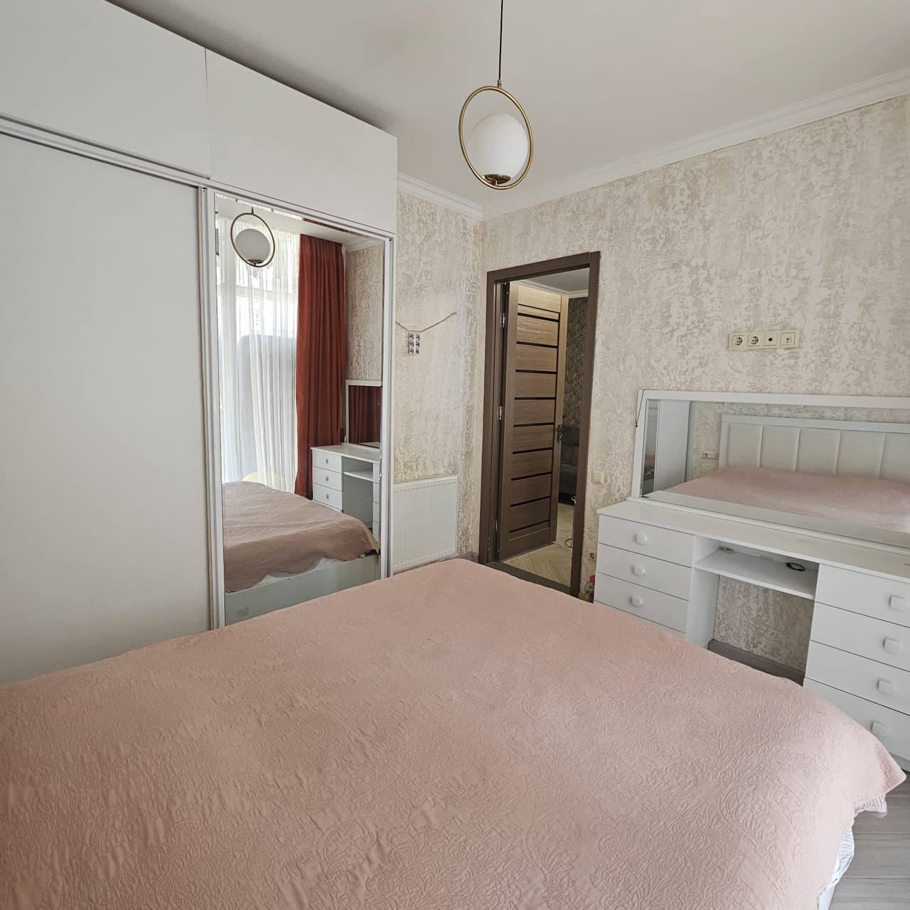 Two-Bedroom Apartment near the Stadium photo 8 of 8