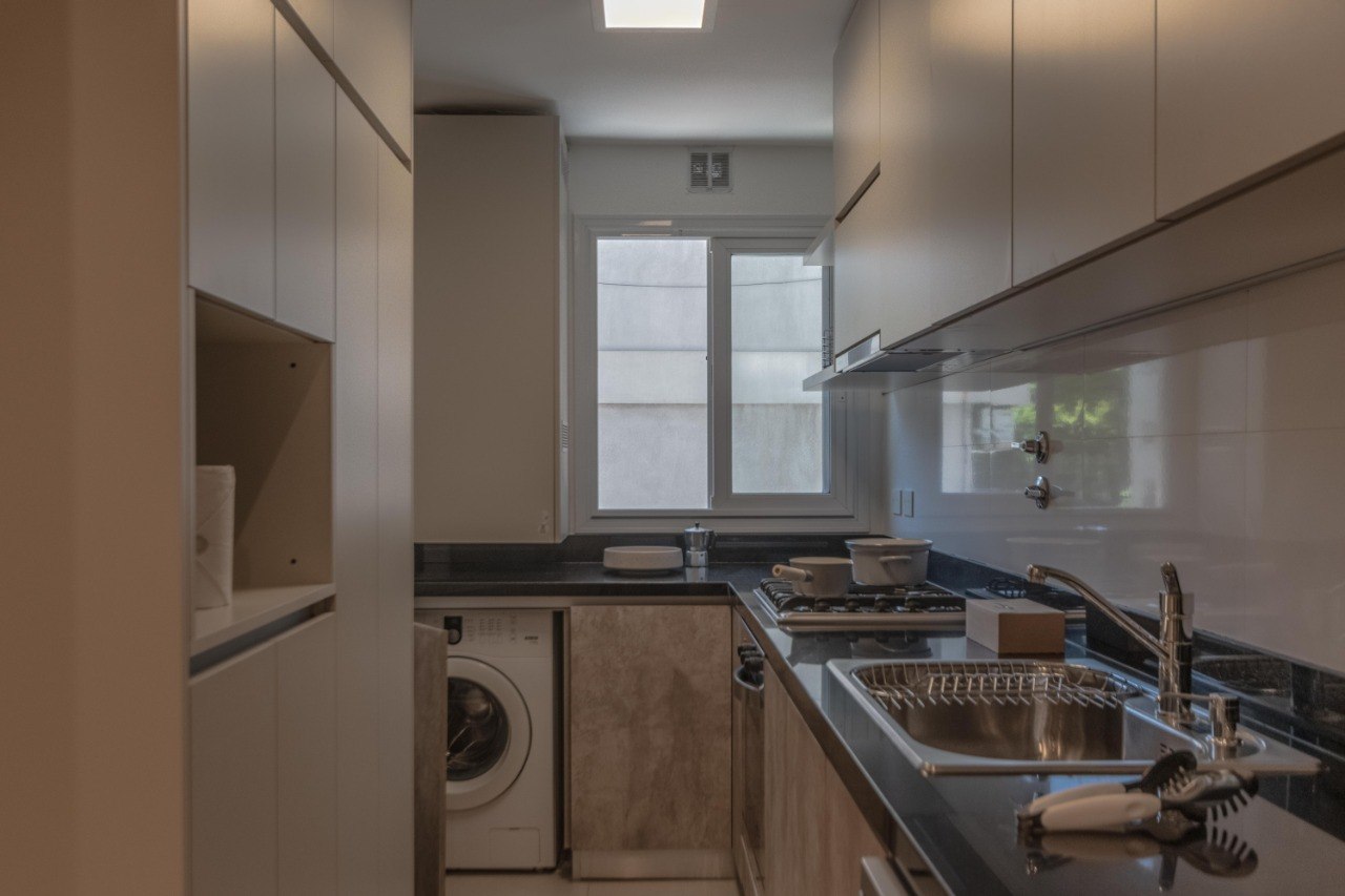 Three-Room Apartment in Palermo photo 5 of 8