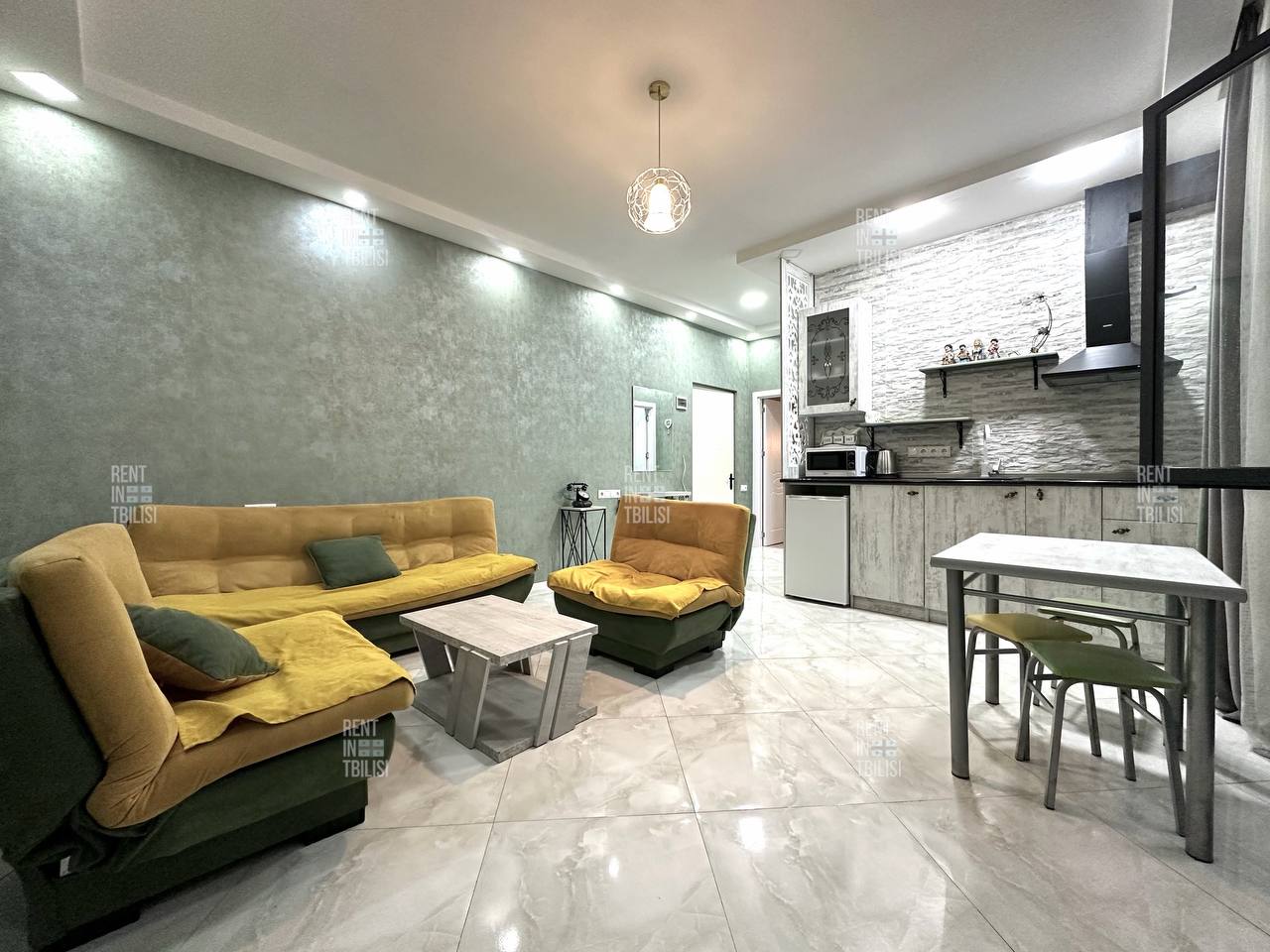 One-Bedroom Apartment in Sololaki photo 5 of 8