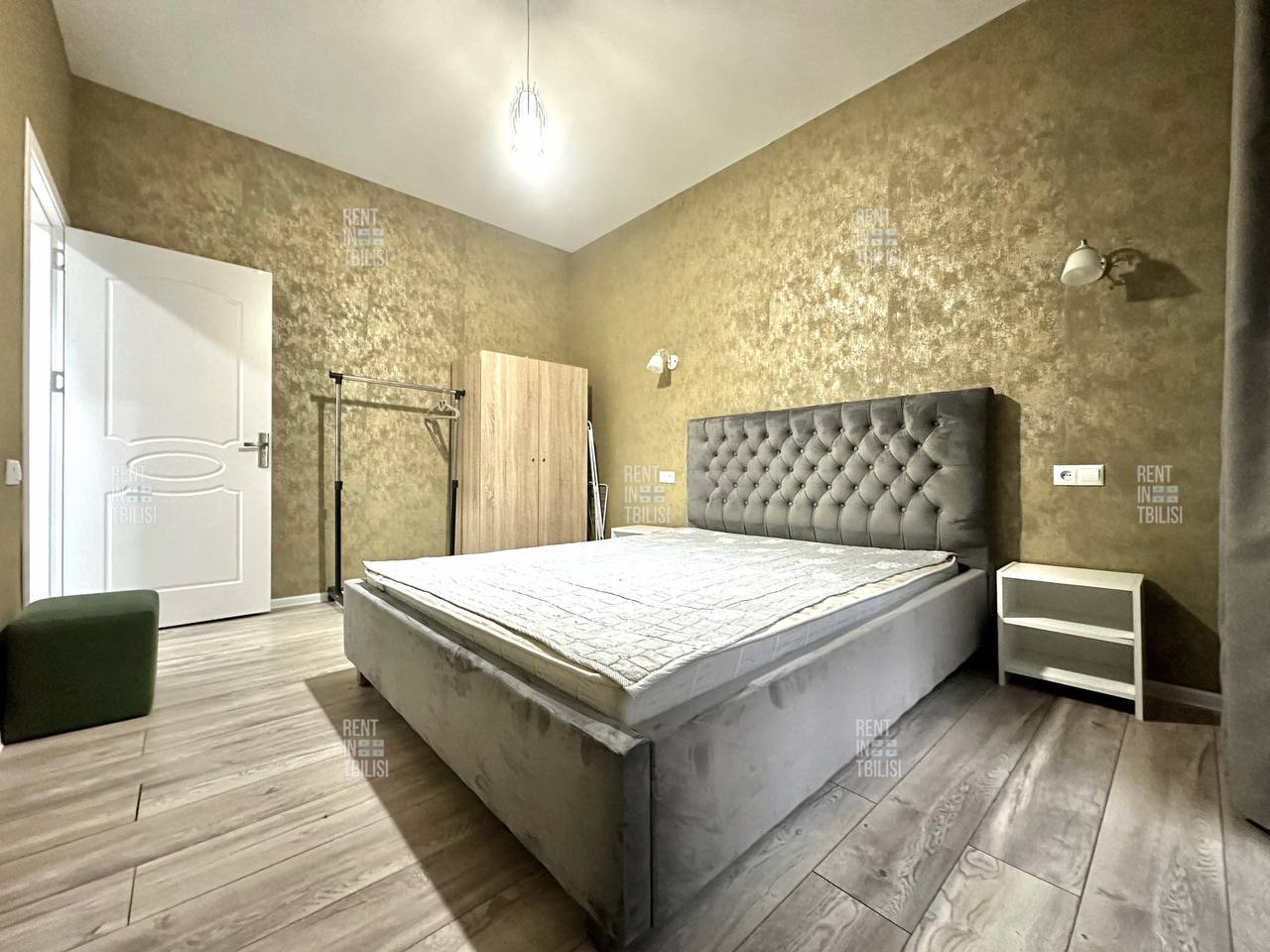 One-Bedroom Apartment in Sololaki photo 7 of 8