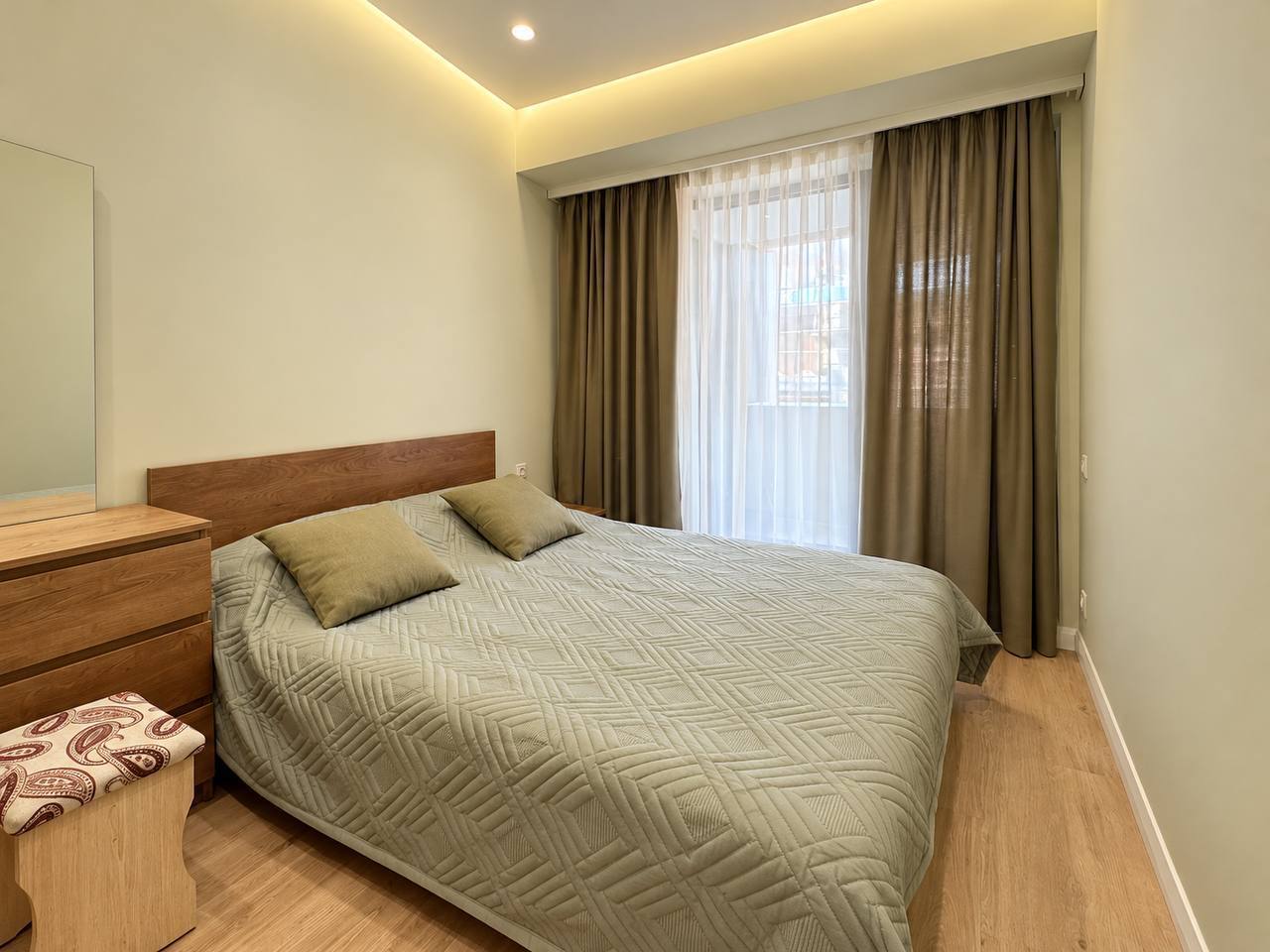 3-Room Apartment in Central Yerevan photo 3 of 8