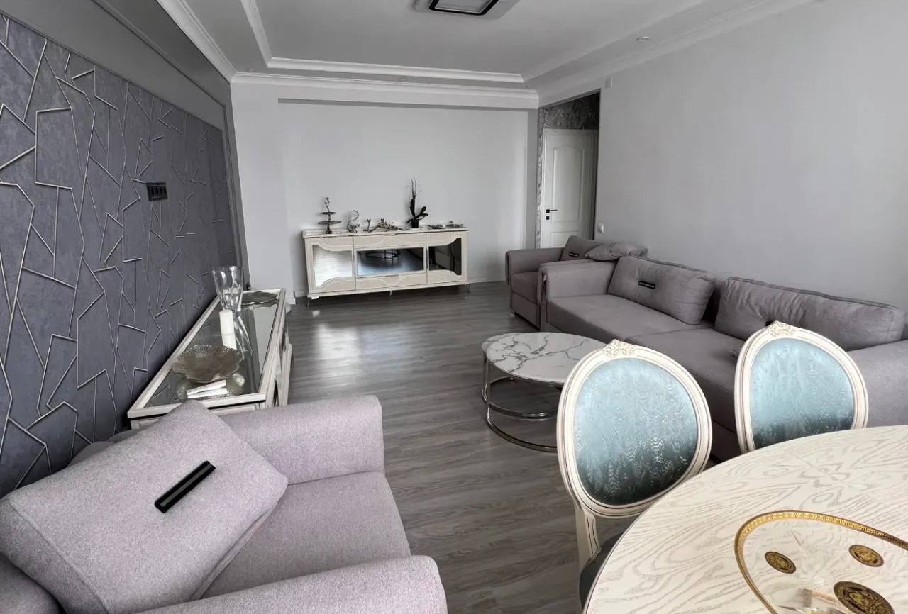 Furnished 3-Room Apartment in Arabkir photo 2 of 8