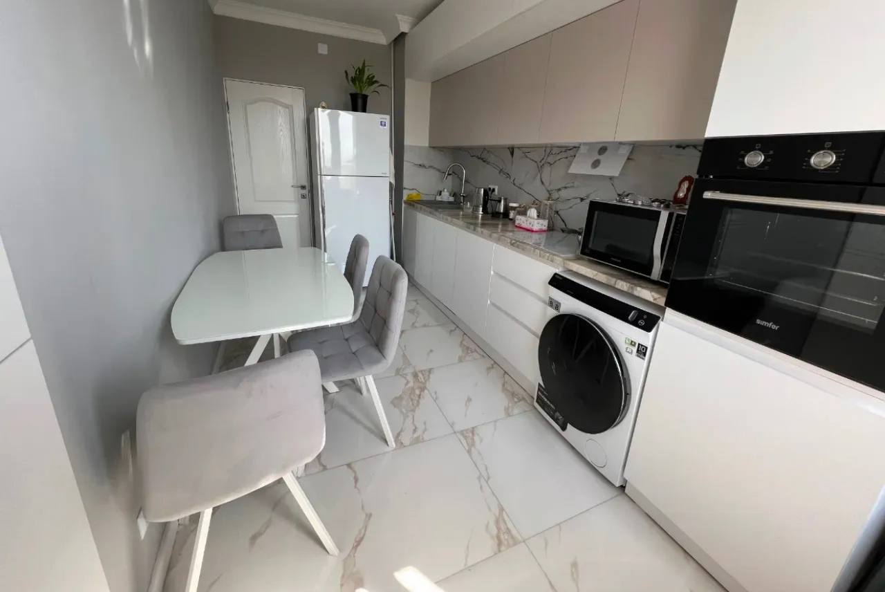 Furnished 3-Room Apartment in Arabkir photo 8 of 8
