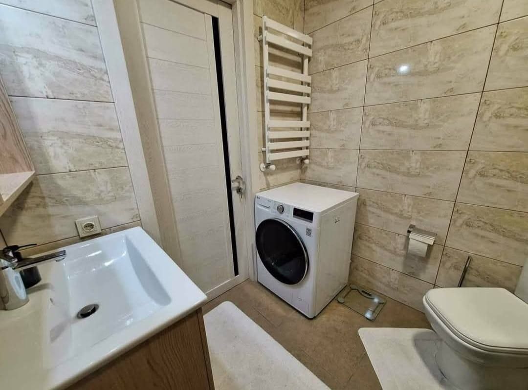 2-Bedroom Apartment with Sea and Mountain Views photo 8 of 8