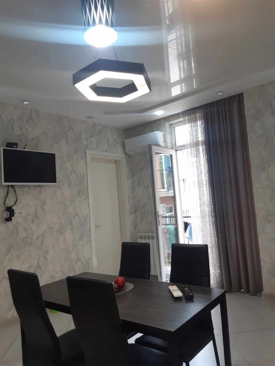 Квартира 2+1 в аренду в Батуми photo 3 of 8