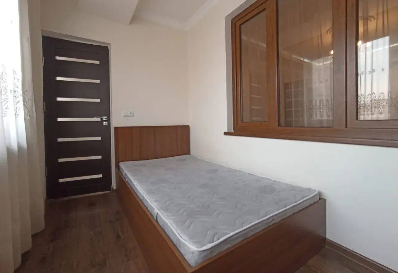 Cozy Furnished Two-Room Apartment in Arabkir photo 6 of 8
