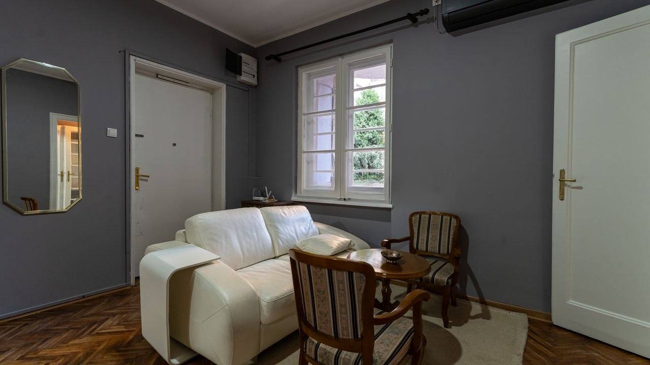 3-Room Apartment in Vracar photo 8 of 8