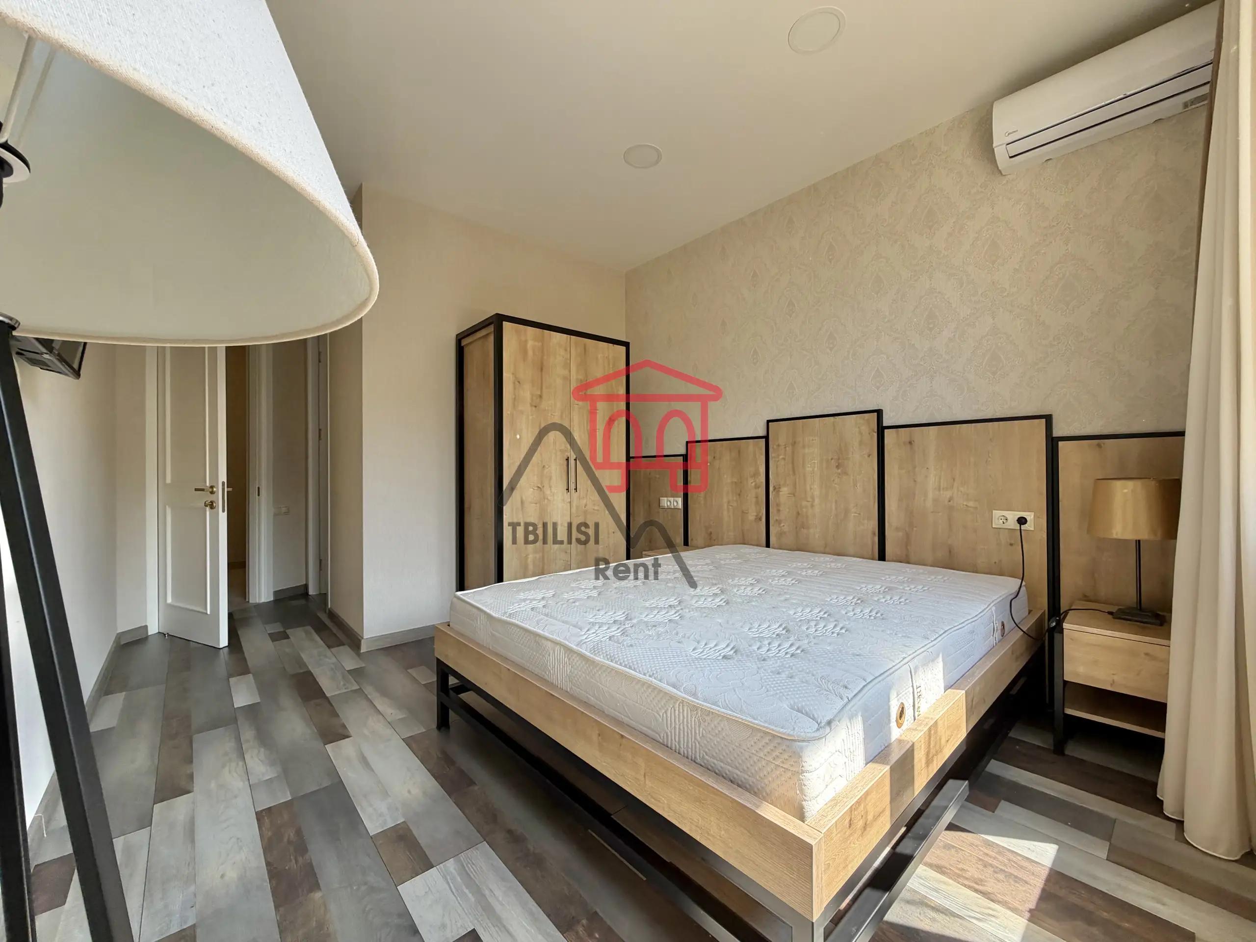 Просторная 6-комнатная квартира в Сабуртало photo 5 of 8
