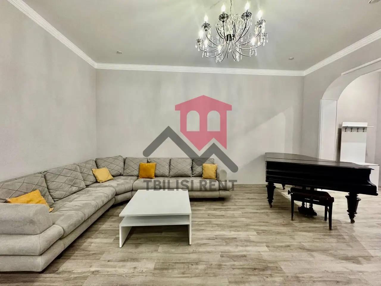 Spacious 3-Bedroom Apartment in Vake photo 2 of 8