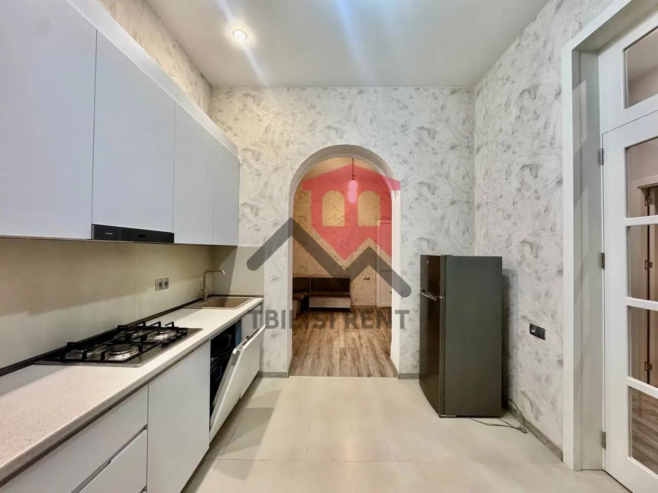 Spacious 3-Bedroom Apartment in Vake photo 8 of 8