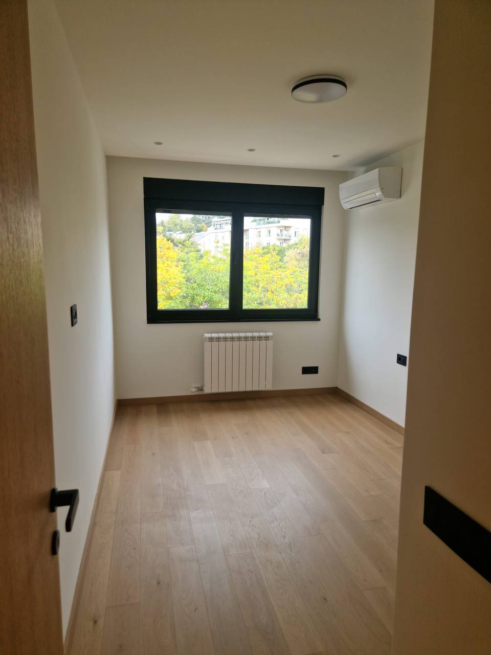 2-Bedroom Apartment in Dedinje photo 3 of 5