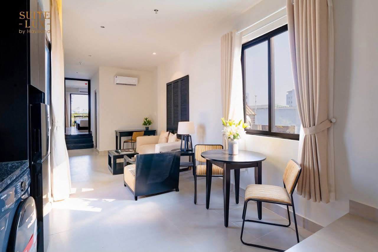 Luxury 1-Bedroom Apartment with Private Balcony photo 1 of 8