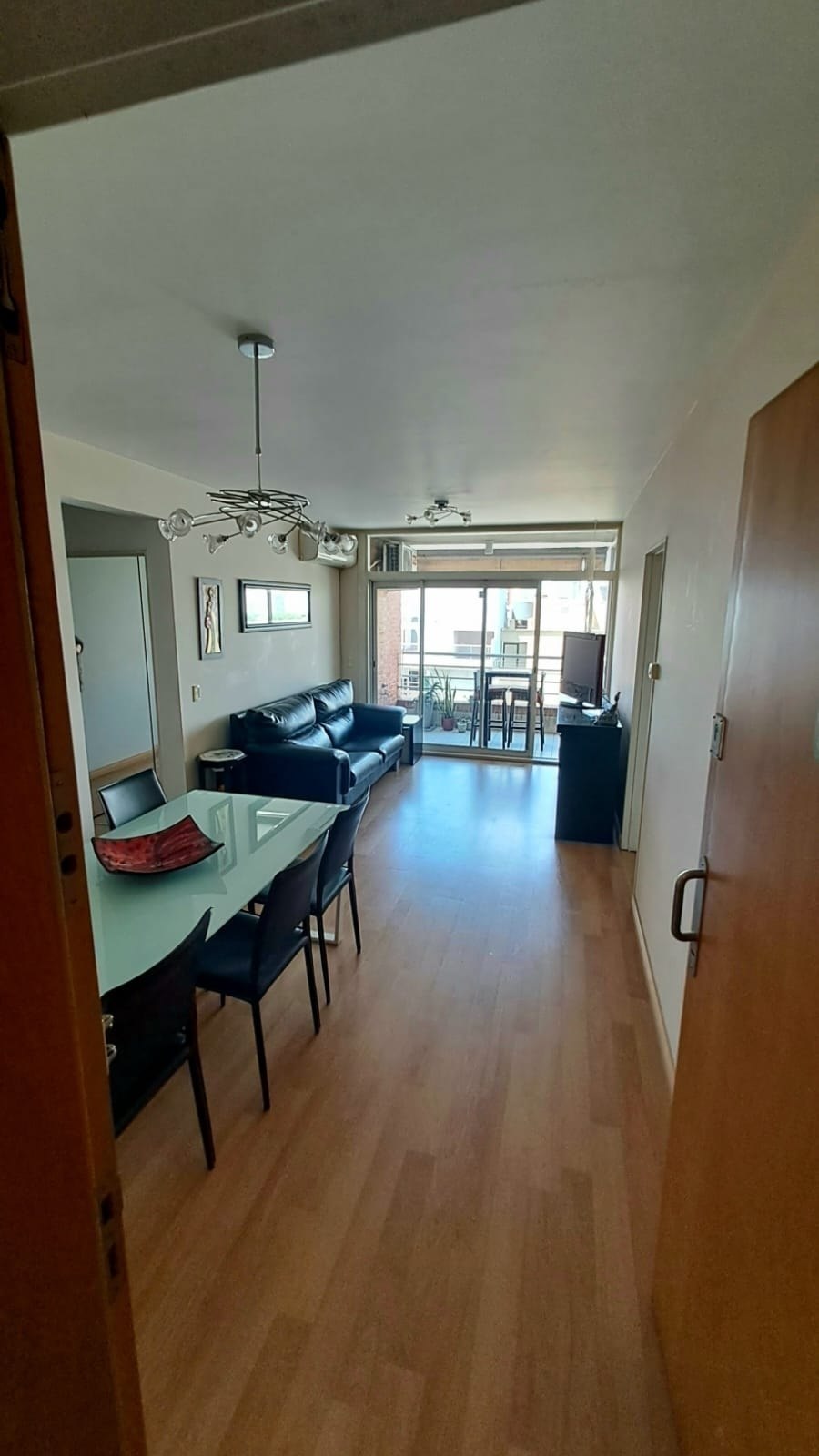 Three-Room Apartment with Balcony in Núñez photo 3 of 8