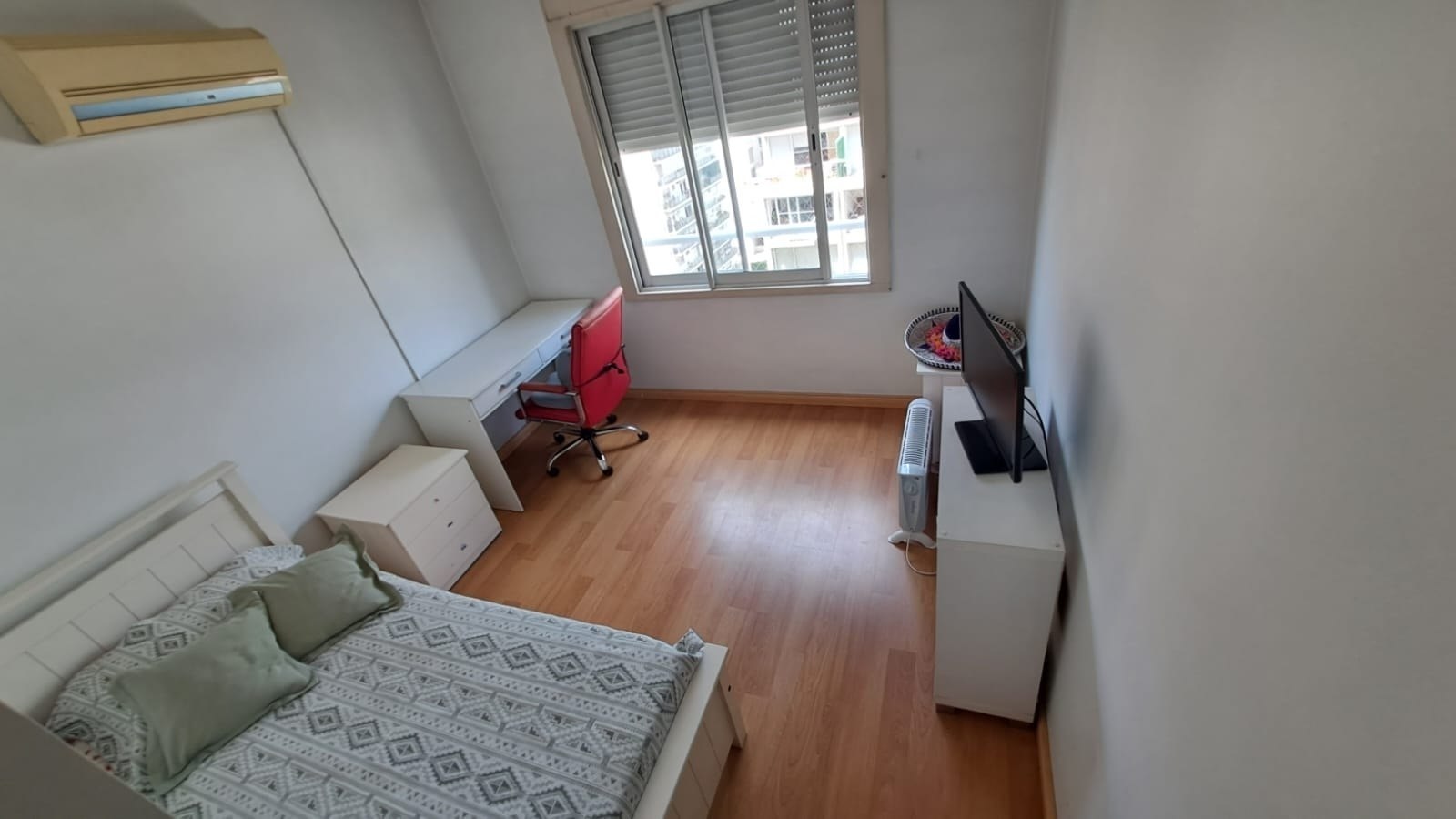 Three-Room Apartment with Balcony in Núñez photo 5 of 8