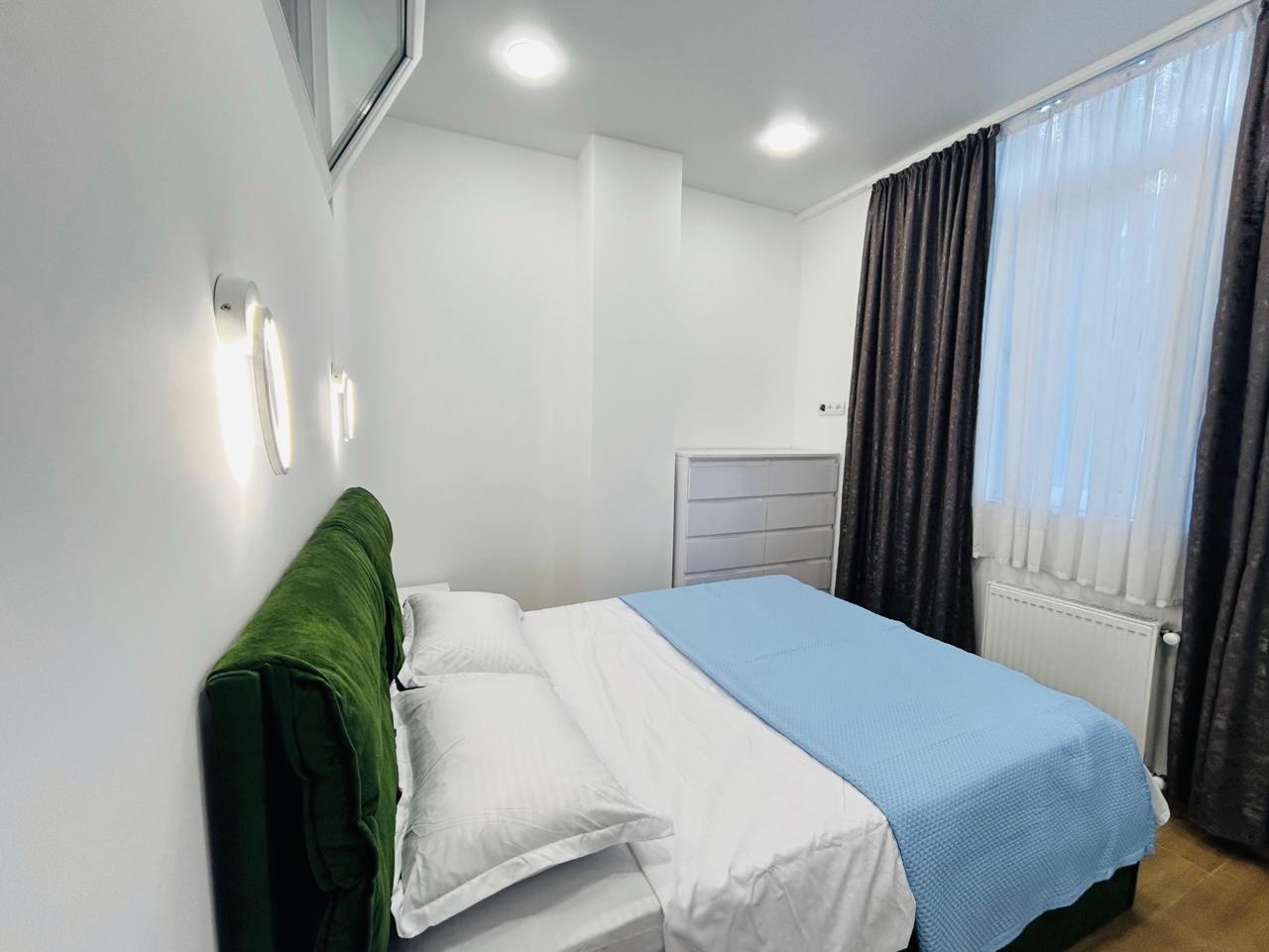 2-Bedroom Apartment for Rent in Batumi photo 3 of 7