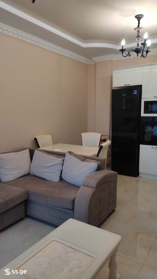 One-Bedroom Apartment in Batumi Old Town photo 2 of 8