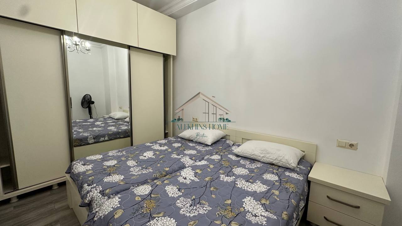 5-Room Seaside Apartment in Batumi photo 6 of 6