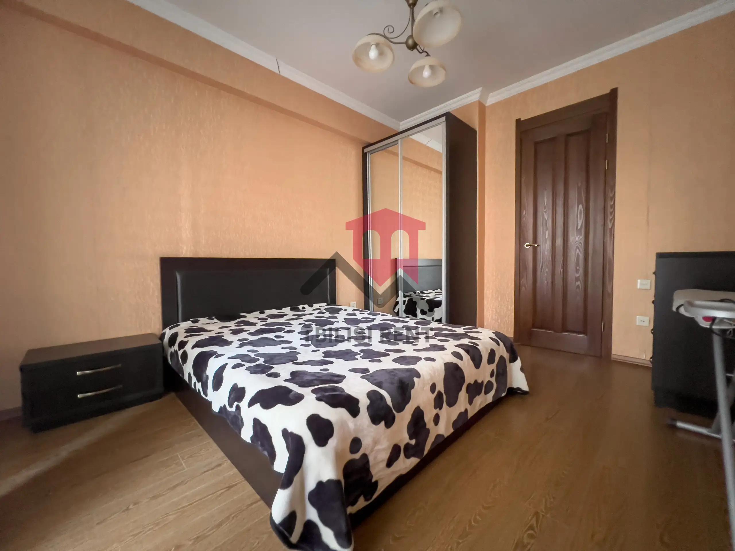 Spacious 1-Bedroom Apartment in Saburtalo photo 5 of 8